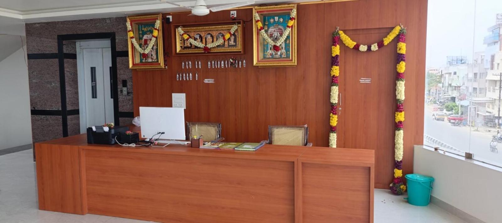 Urc Lodge Perundurai ภายนอก รูปภาพ